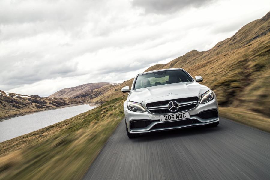  Mercedes-AMG C63 S 2015 года  (UK) (фото 21 из 30)